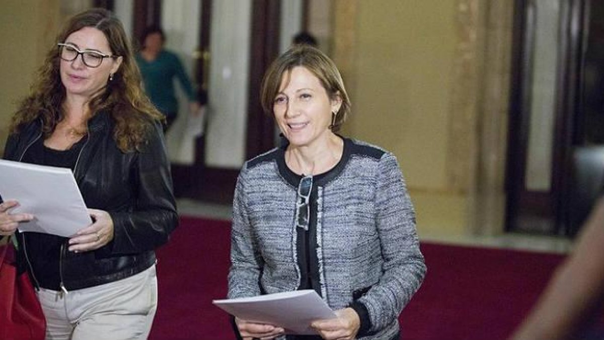La nueva presidenta del Parlament es Carmen Forcadell.-FERRAN NADEU