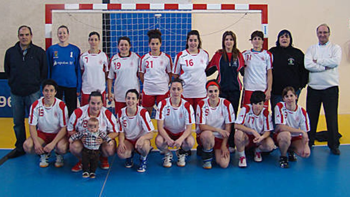 La plantilla de la A.D. Ólvega que hoy inicia la fase sector.-