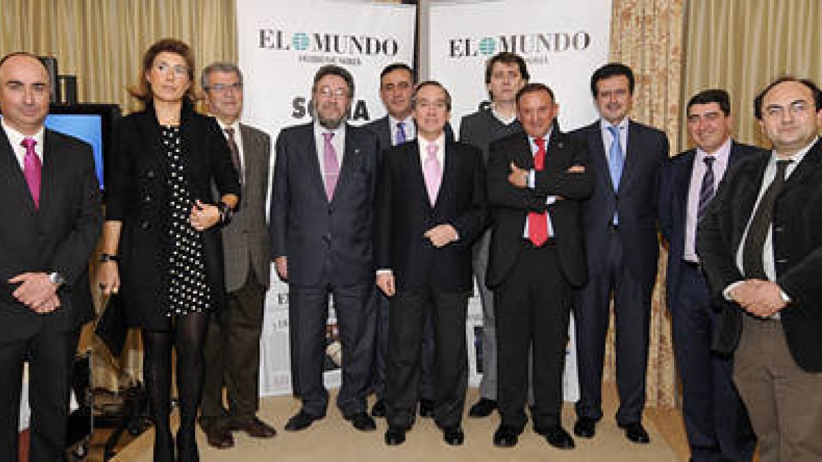 Carnicero, Berdonces, Ripa, De la Casa, Pardo, Almarcha, Mínguez, Rubio, Ulibarri, Lago y Vidal./ V.G. -