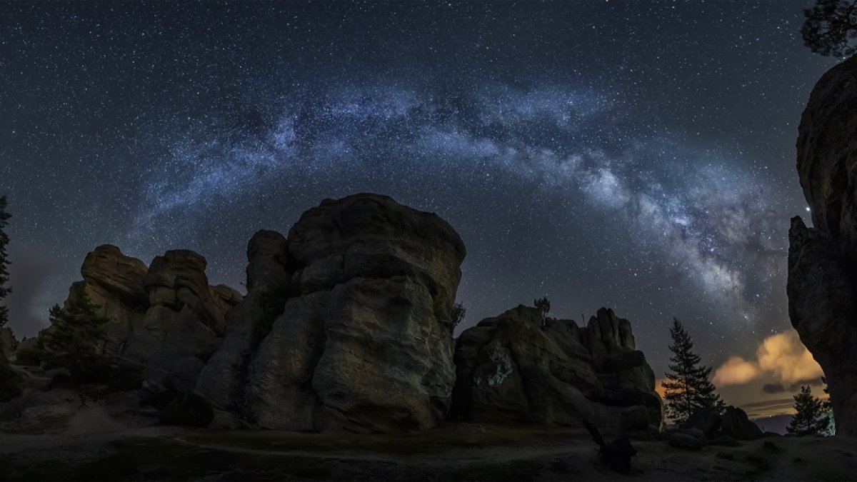 «Castroviejo bajo las estrellas». Eduardo Oliva Ramos