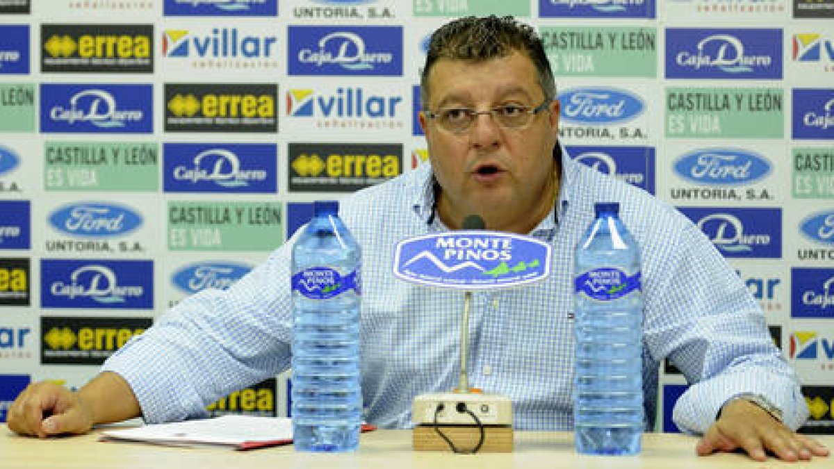 El consejero delegado del Numancia, Víctor Martín-