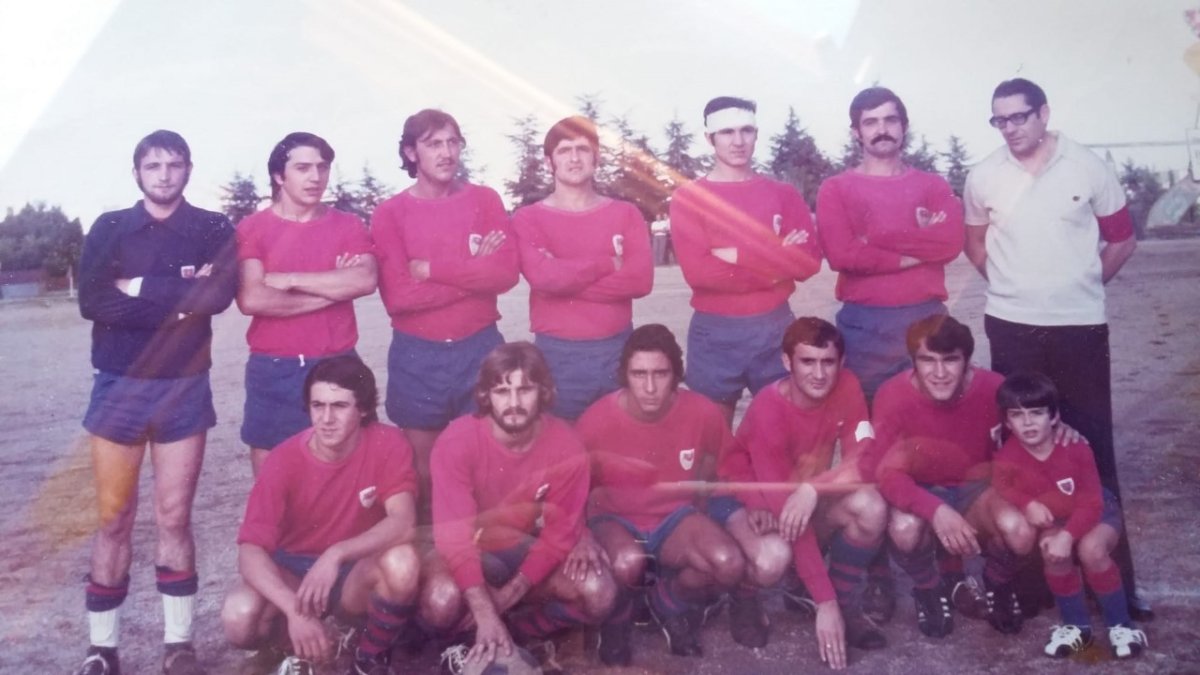 Jesús del Río, agachado el segundo por la izquierda, en las filas del CD Numancia. HDS