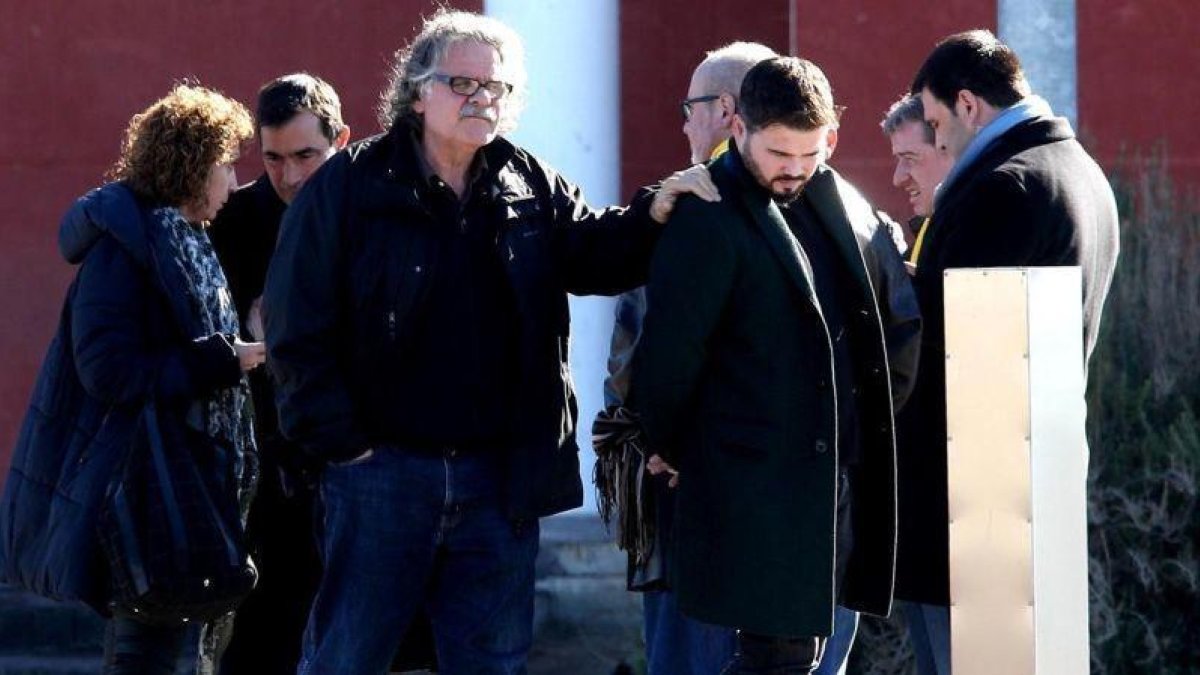 Llegada a la cárcel de Estremera de los diputados republicanos Joan Tardà, Gabriel Rufián y Esther Capella.-JUAN MANUEL PRATS