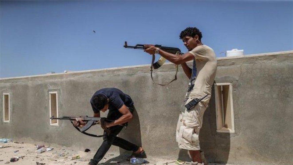 Combatientes en Trípoli, Libia.-EUROPA PRESS