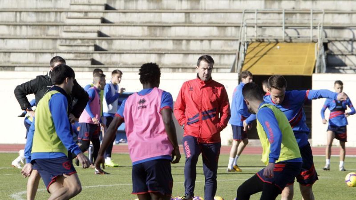 El Numancia se mide esta tarde al Albacete en Los Pajaritos.-LUIS ÁNGEL TEJEDOR