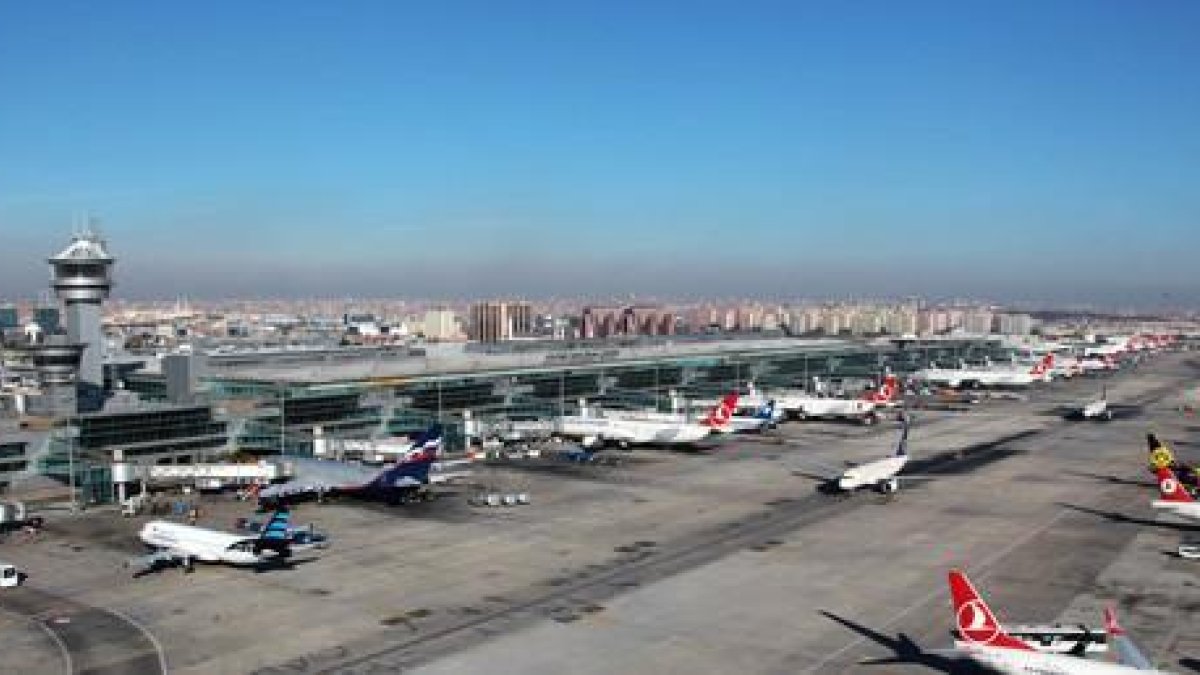 Aeroport Internacional Ataturk d'Istanbul.-ISTANBUL ATATURK AIRPORT