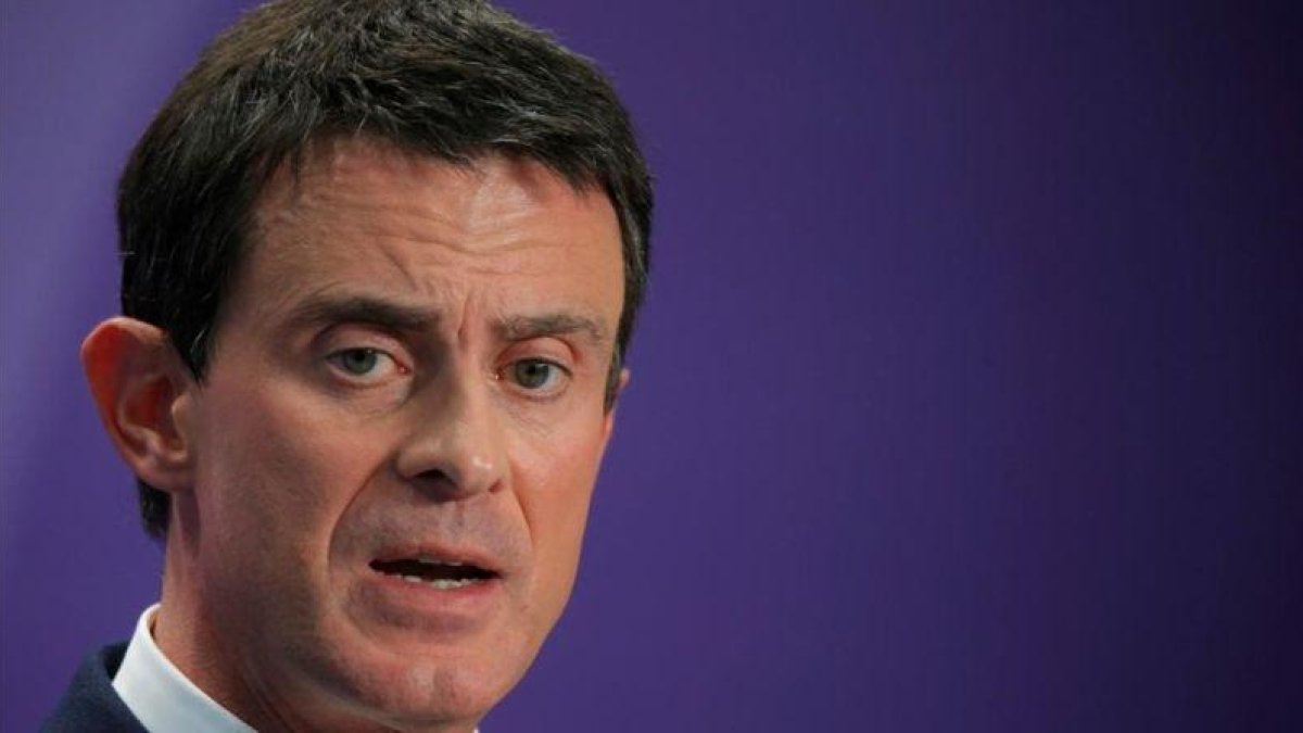 El exprimer ministro francés, Manuel Valls, en una conferencia de prensa.-REUTERS / VINCENT KESSLER