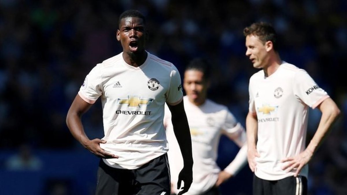 Pogba, desesperado con la goleada sufrida ante el Everton.-