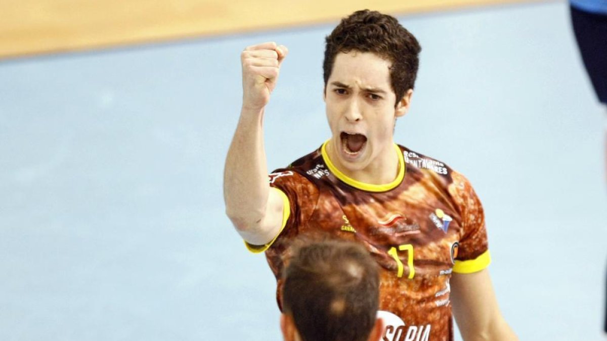Javier Izquierdo defenderá la camiseta del Río Duero una temporada más.-MARIO TEJEDOR