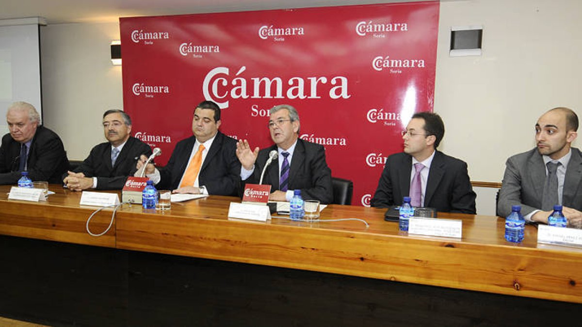 De izquierda a derecha, Gutiérrez, Izquierdo, Santamaría, Ripa, Sojo y Pérez. / V. G.-
