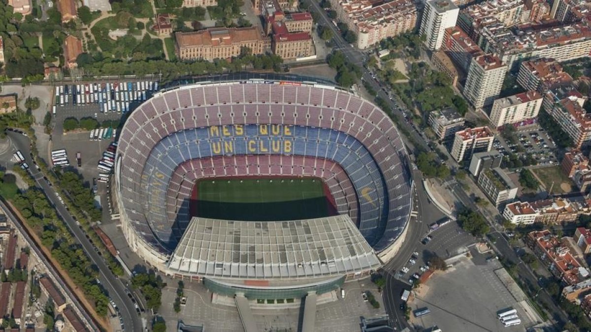 Vista aerea del Camp Nou.-FERRAN SENDRA
