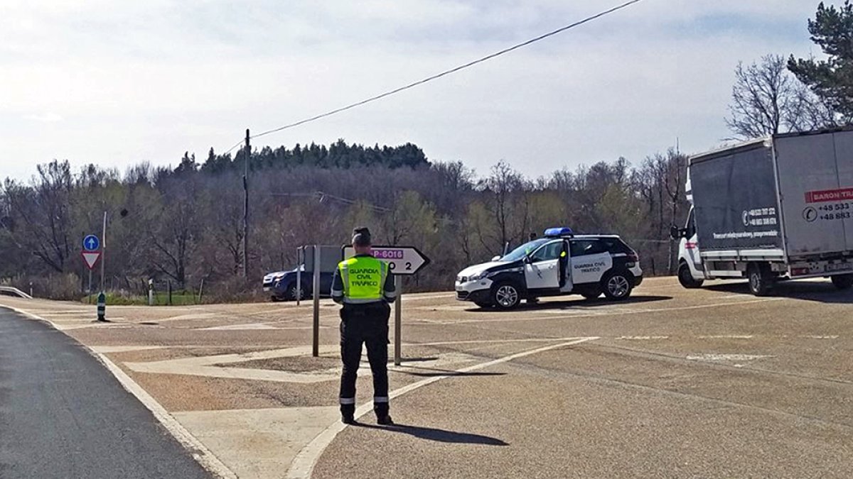 Control de la Guardia Civil de Tráfico. HDS