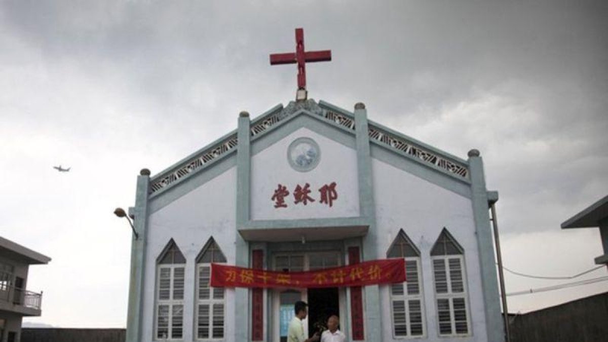 Una iglesia cristina en en la región china de Zhejiang.-AP