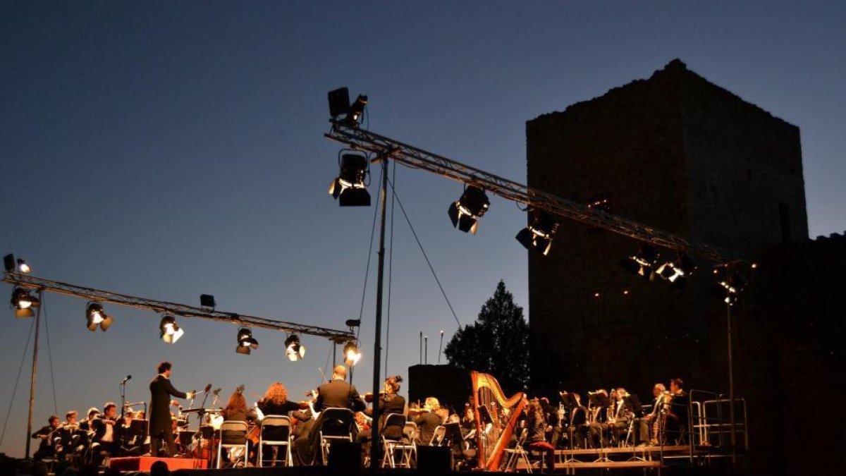 Segundo Concierto de las Velas en la localidad segoviana de Pedraza.-ICAL