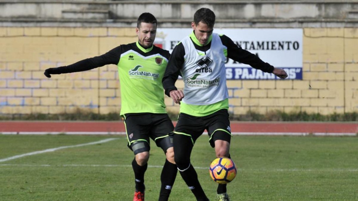 Manu del Moral y Dani Calvo serán dos de los grandes protagonistas del encuentro de esta tarde ante el Huesca.-Valentín Guisande