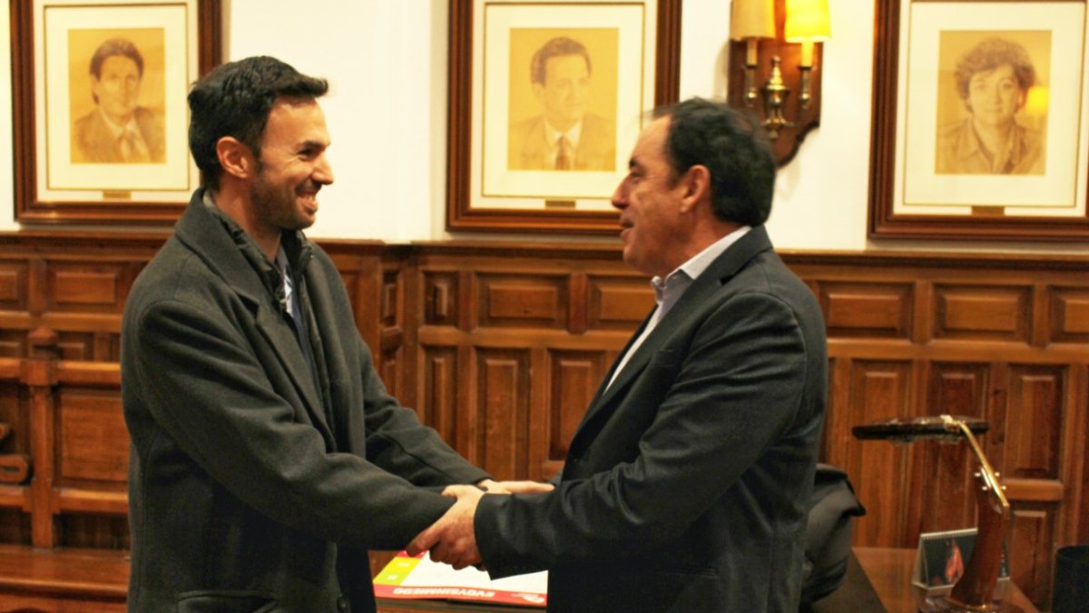 Rubrica Héctor Perales y Benito Serrano. HDS