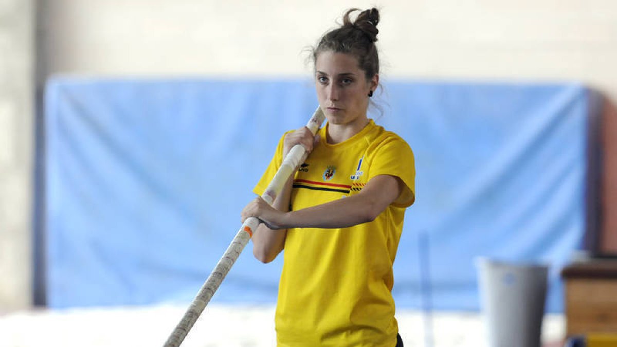 La pertiguista Carla Franch fue plata. / ÁLVARO MARTÍNEZ-