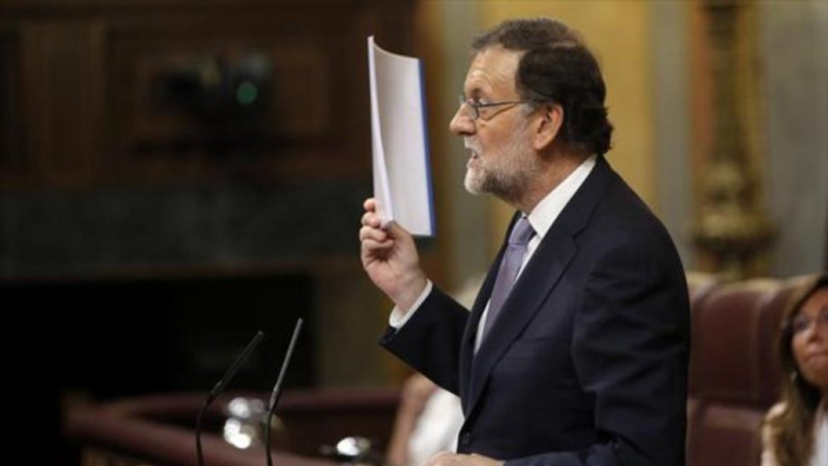 Mariano Rajoy, en la sesión de investidura del pasado mes de agosto, en el Congreso de los Diputados.-JOSÉ LUIS ROCA