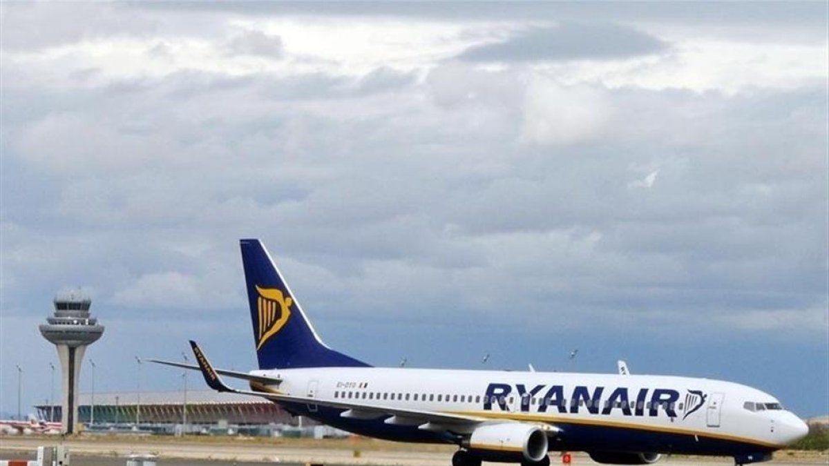 Avión de Ryanair. /-EFE
