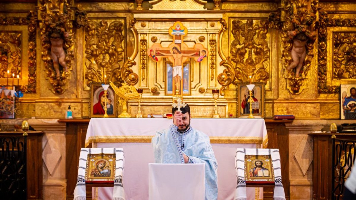 Misa ortodoxa en el Mirón. MARIO TEJEDOR (16)