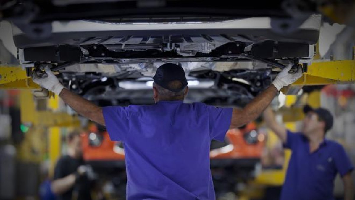 Los precios industriales aceleran su crecimiento en julio al 4,6% y suman 22 meses en positivo.-MIGUEL LORENZO (ARCHIVO)