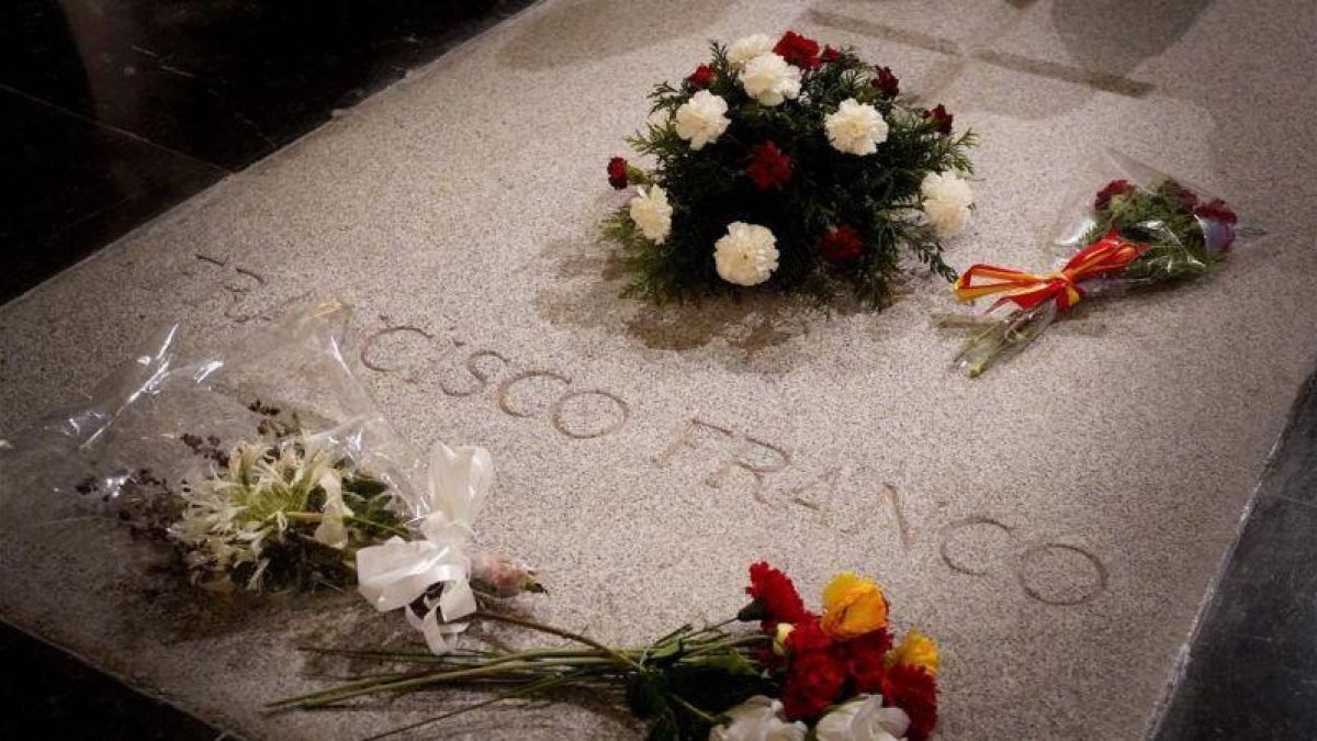 Tumba de Francisco Franco en el Valle de los Caídos.-JOSÉ LUIS ROCA
