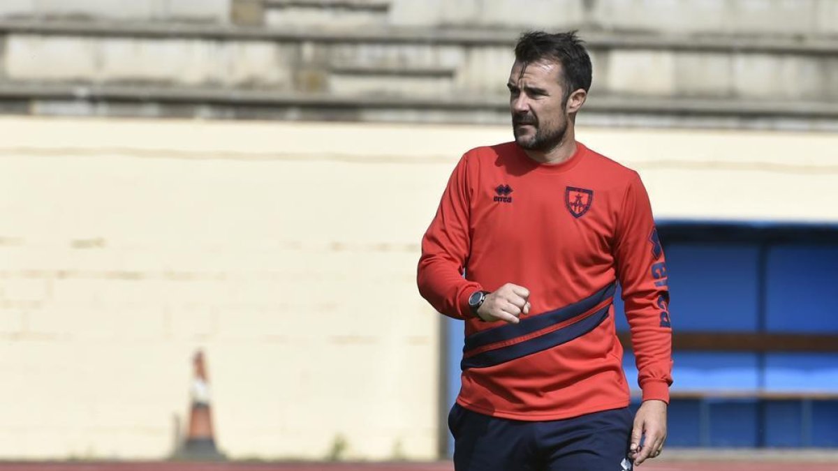 López Garai quiere un Numancia más intenso y más agresivo desde la delantera hasta la defensa.-Valentín Guisande