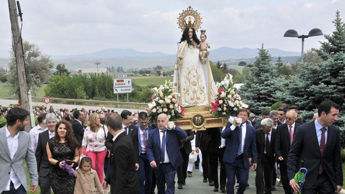Un momento de la procesión ayer.-V.G.