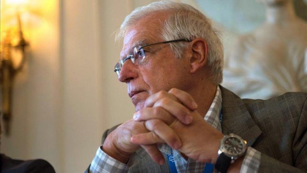 El ministro de Exteriores, Josep Borrell.-EFE/ PEDRO PUENTE HOYOS