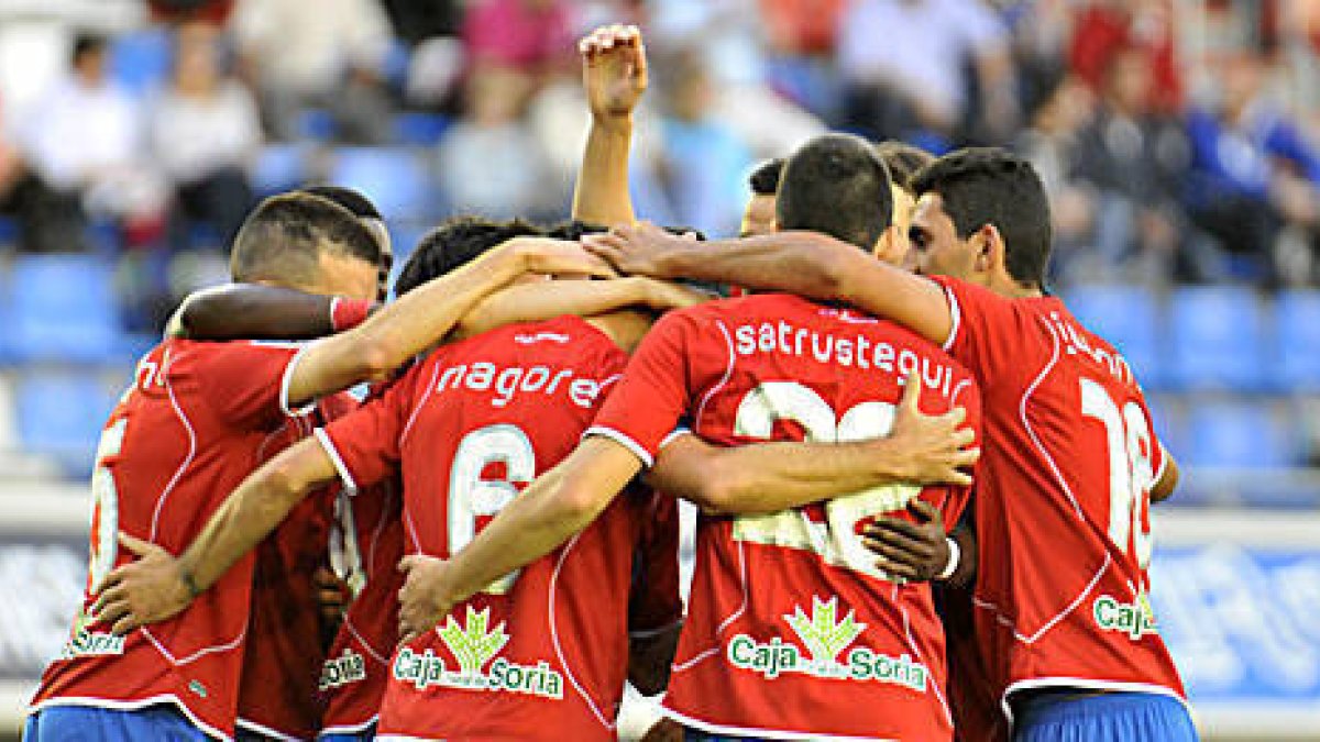 El Numancia quiere olvidar penas en Los Pajaritos. / D. Mayor-