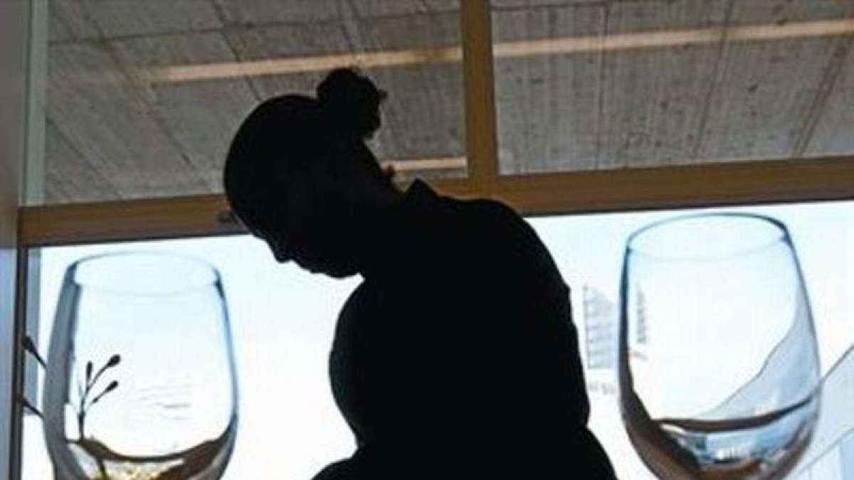 El consumo en el interior de los bares estará prohibido en los municipios con una incidencia de más de 150 casos.