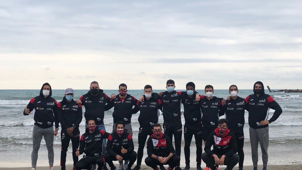 Los integrantes del Numantino desplazados a Valencia. ATLETISMO NUMANTINO