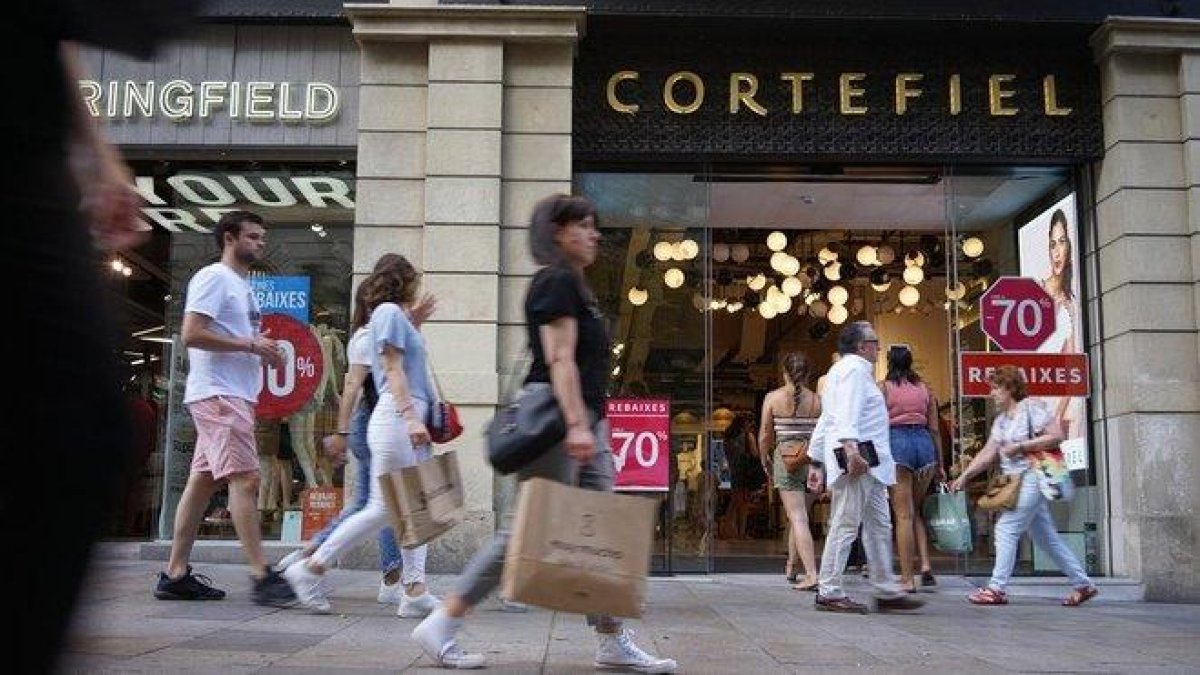 Temporada de rebajas.-