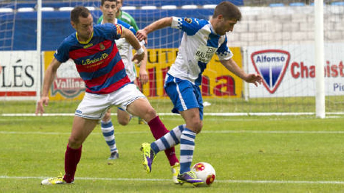 Álex Arias ha firmado por dos temporadas con el Numancia. / LA VOZ DE AVILÉS-