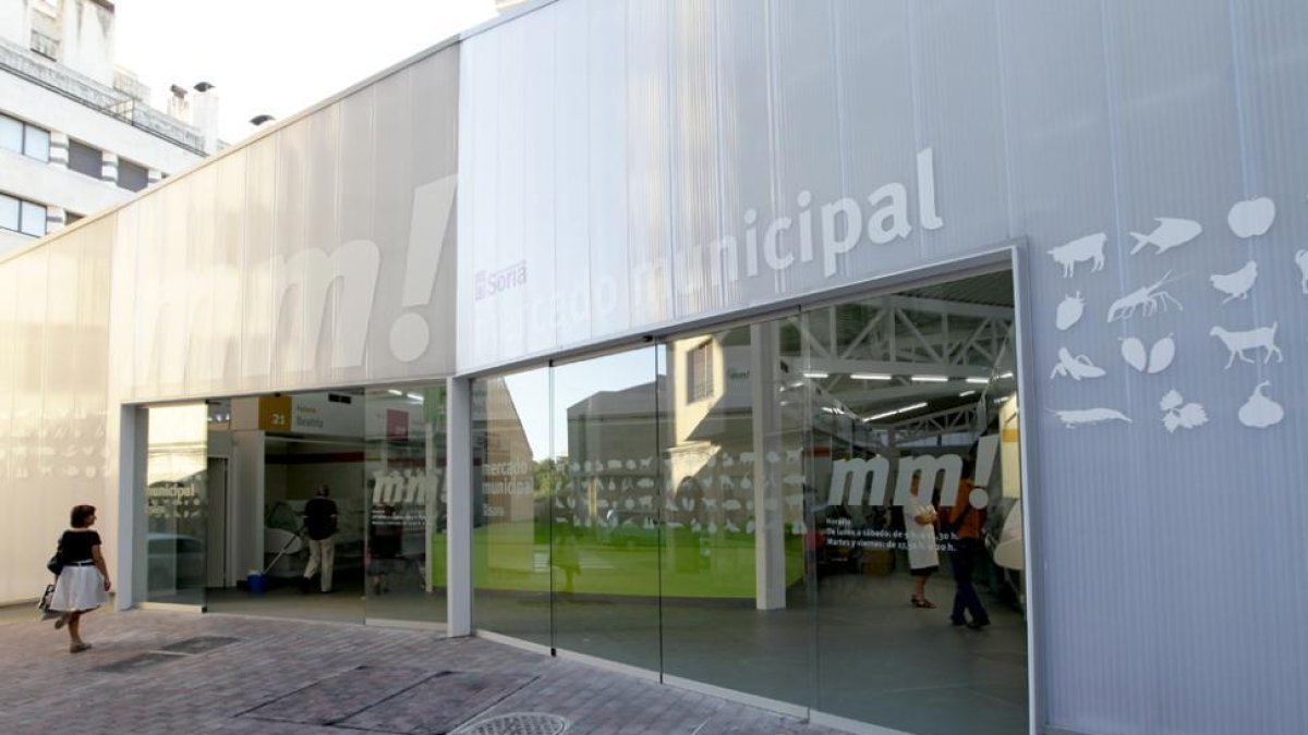 El mercado provisional, ya sin uso, en la plaza de las Concepciones-HDS