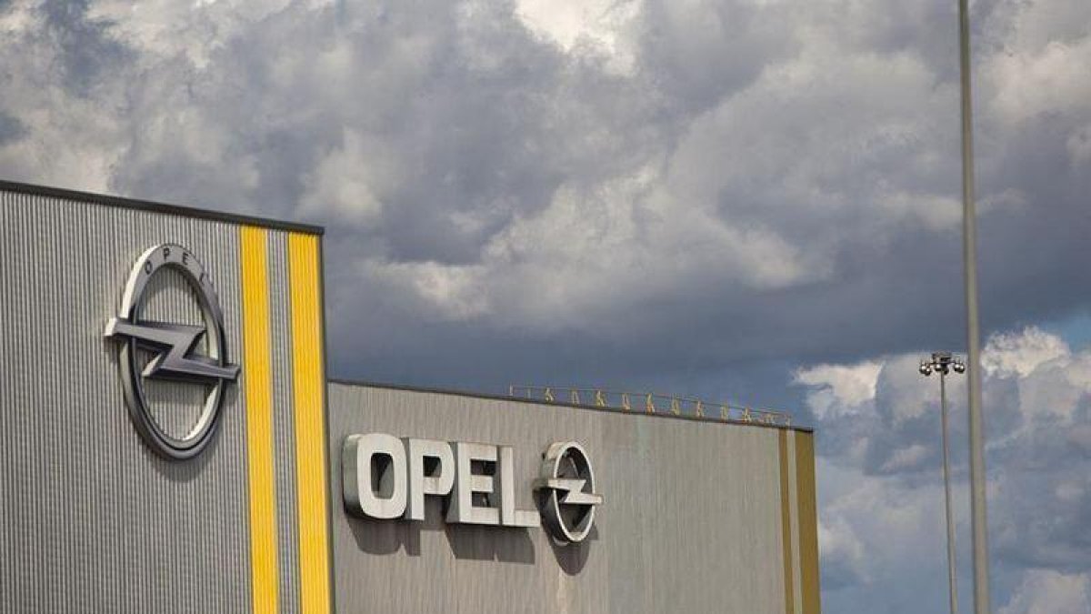 Planta de Opel de Zaragoza.-EL PERIÓDICO