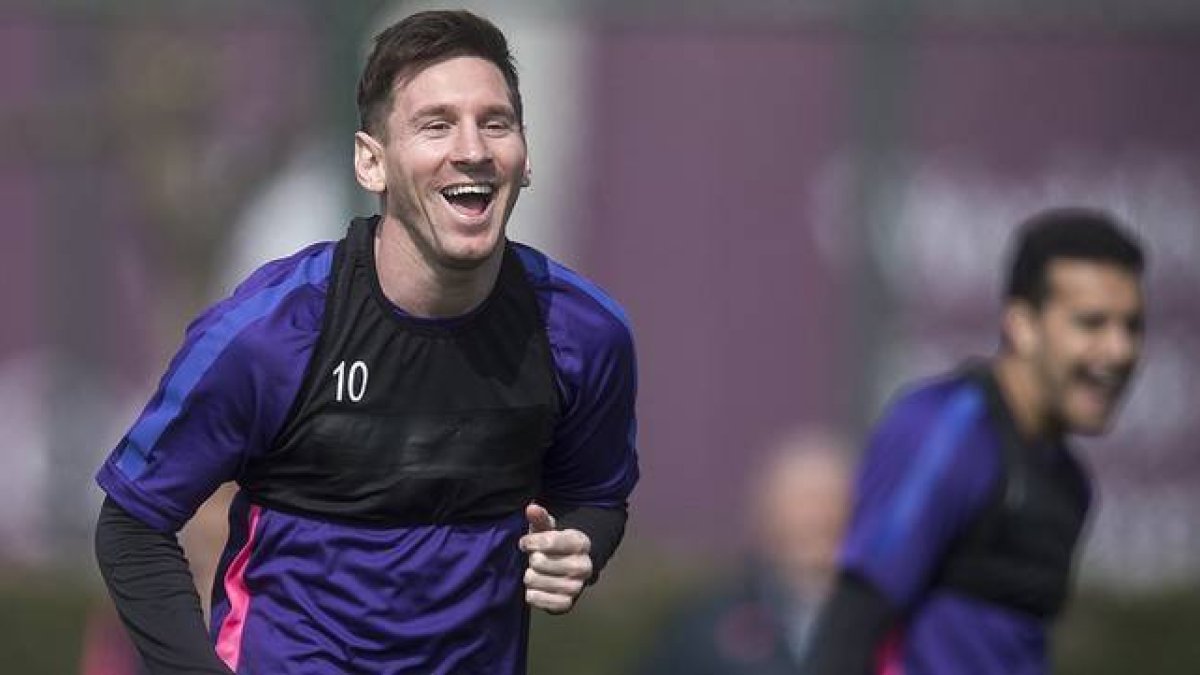 Leo Messi, durante un entrenamiento en la ciudad deportiva de Sant Joan Despí.-Foto:   JORDI COTRINA