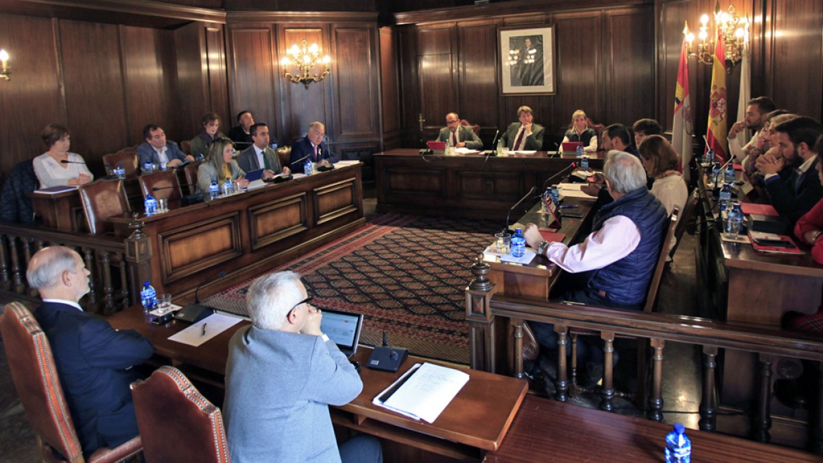 La asignación para los grupos sube en 81.000 euros, hasta los 99.000.-M.T.
