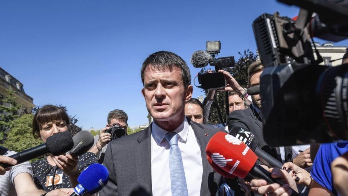 Manuel Valls llega a la Asamblea Nacional, el pasado 19 de junio.-CHRISTOPHE PETIT TESSON