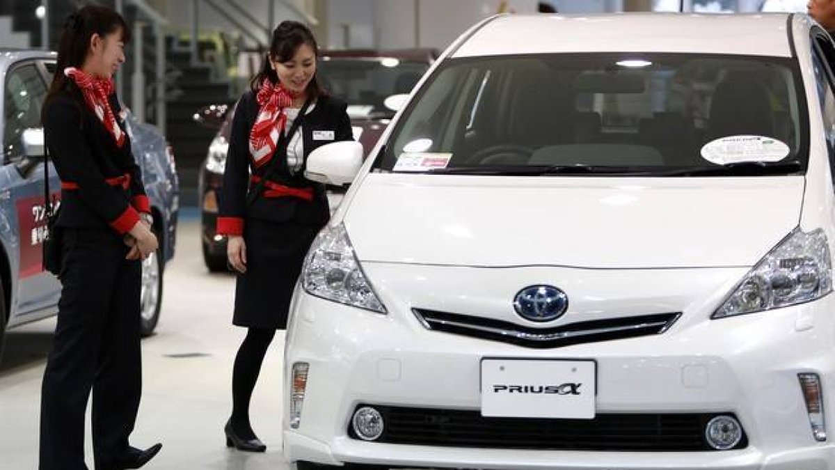 Muestra en Tokio del último modelo de Toyota Prius, este febrero.-Fopto: YUYA SHINO / REUTERS