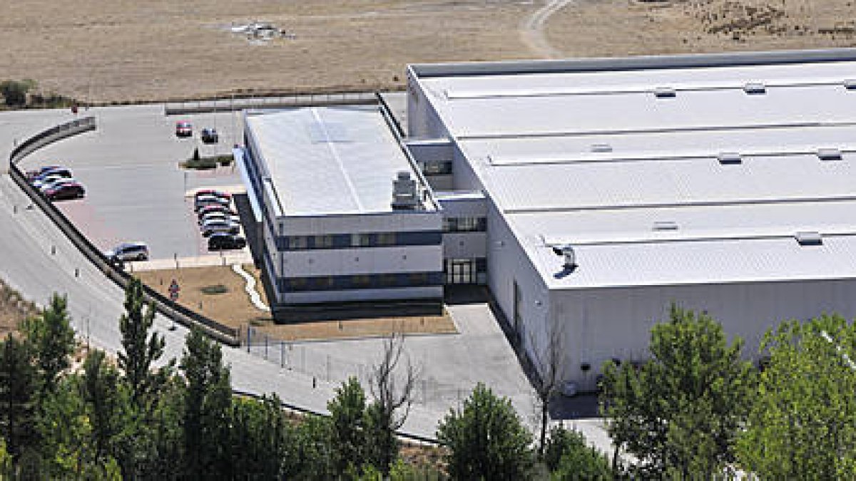 Vista aérea de las instalaciones de Puertas Norma. / VALENTÍN GUISANDE-