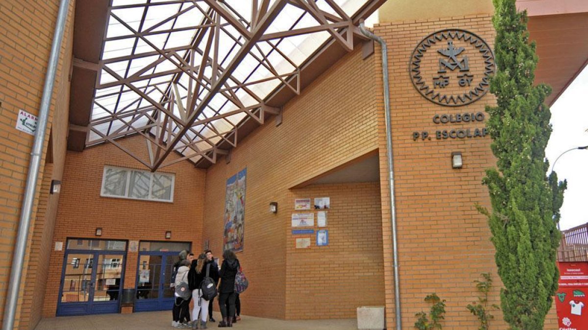 Acceso principal al Colegio Nuestra Señora del Pilar.-MARIO TEJEDOR