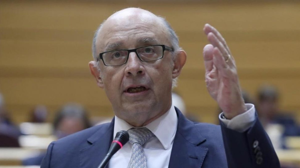 El ministro de Hacienda, Cristóbal Montoro.-EFE