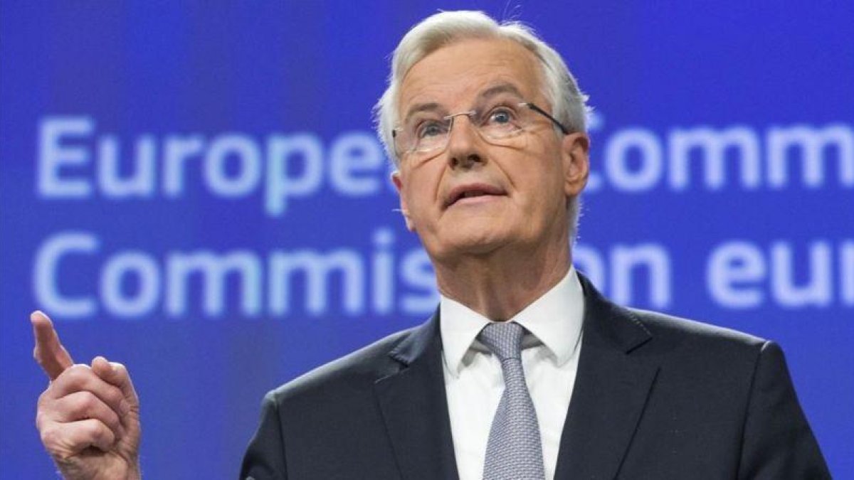 Michel Barnier, en rueda de prensa en Bruselas.-EFE / STEPHANIE LECOCQ