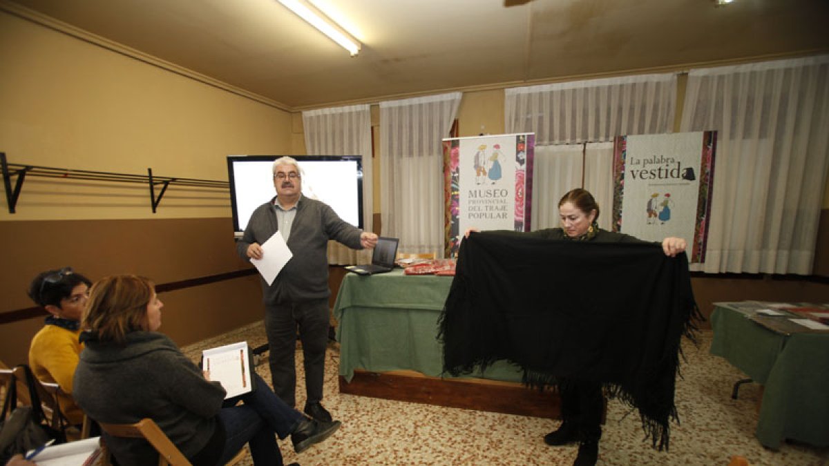 Celebración del seminario 'La palabra vestida', el año pasado en Morón de Almazán. Foto: Mario Tejedor