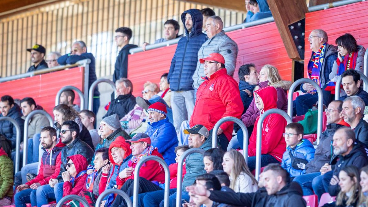La afición del Numancia estará con su equipo en la final del sábado. MARIO TEJEDOR