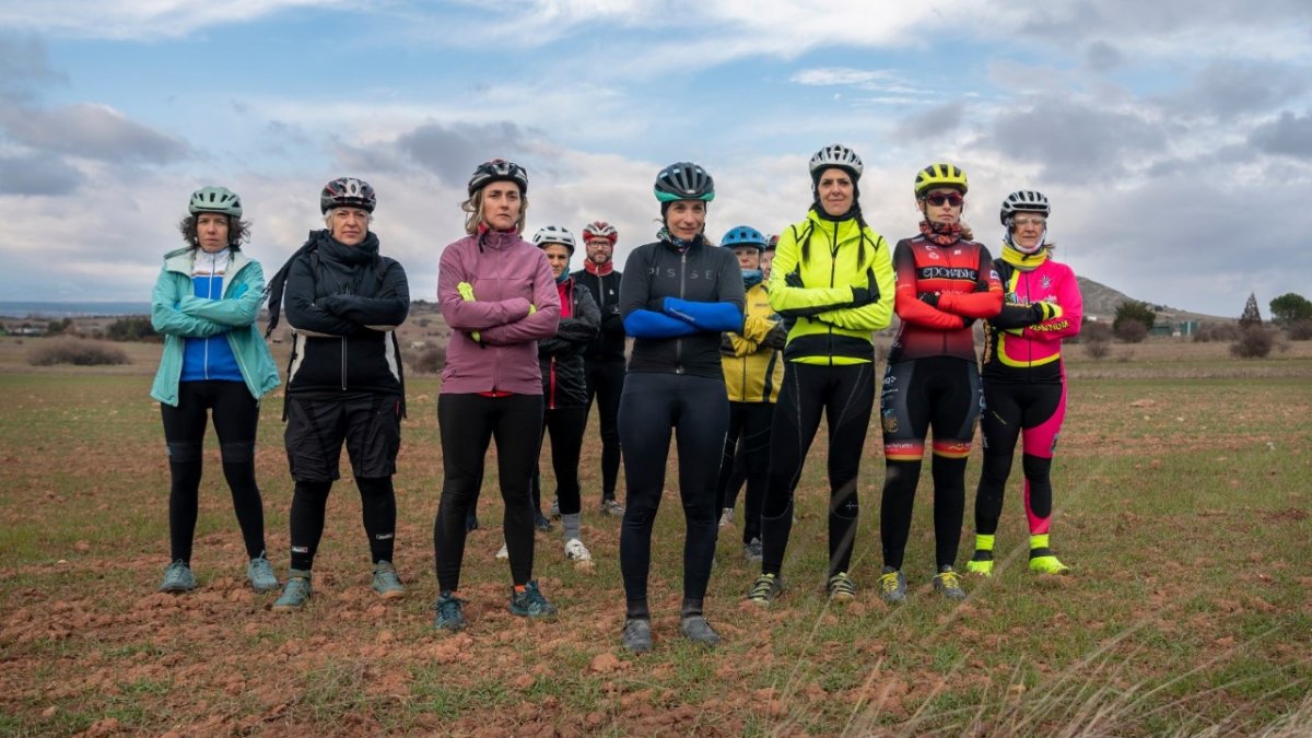 Grupo de ciclistas de Pedalovida que recorrerá el sábado la distancia hasta Burgos para reivindicar una sanidad pública digna