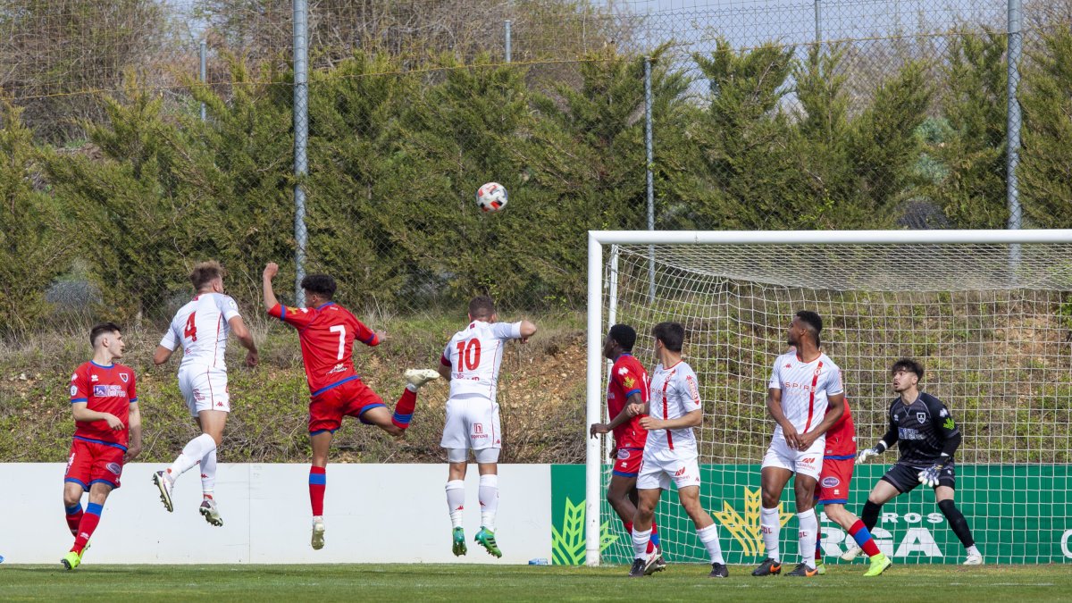 Imagen del partido Numancia B - Júpiter leonés correspondiente a la segunda fase de esta temporada. MARIO TEJEDOR