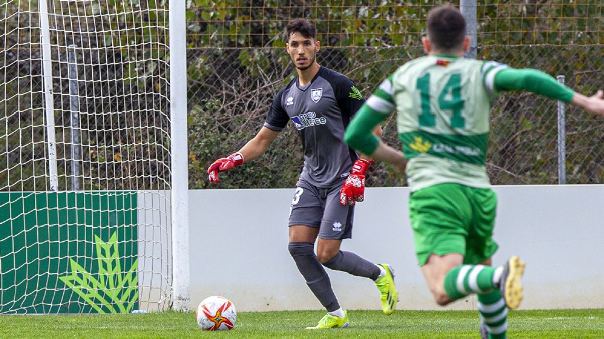 Fernando Gonzalo portero del Numancia juvenil - MARIO TEJEDOR