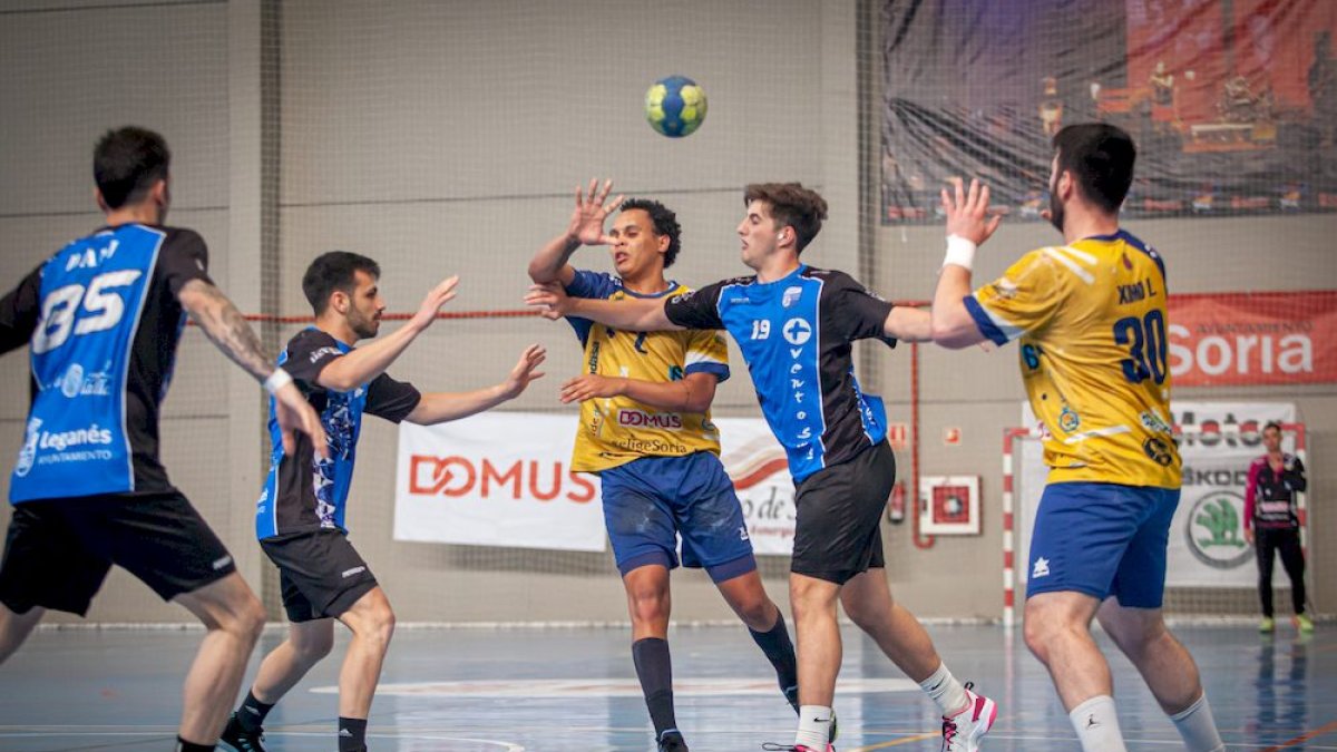 El BM Soria juega la fase de ascenso. MARIO TEJEDOR